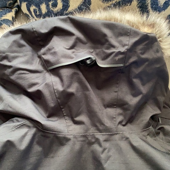 The North Face Crestmont black parka coat XS NWT - Picture 9 of 14
